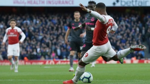 Un petit bijou de Lacazette Un petit bijou de Lacazette