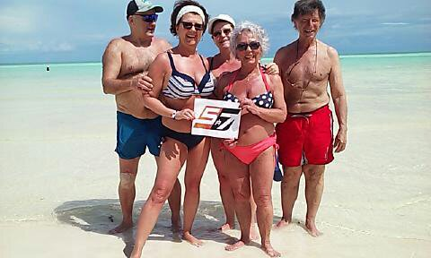 André Métivier, Muriel Rancourt, Diane Pouliot, Colette Plante et Guy Bolduc Cuba