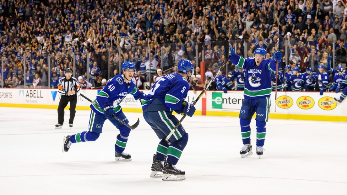 Elias Petterson, Derrick Pouliot et Brock Boeser