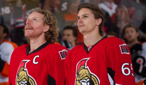 Daniel Alfredsson et Erik Karlsson