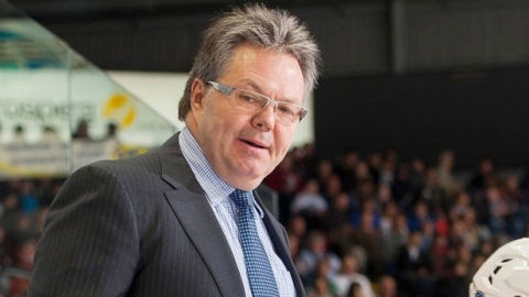Le DG des Golden Knights déclaré positif
