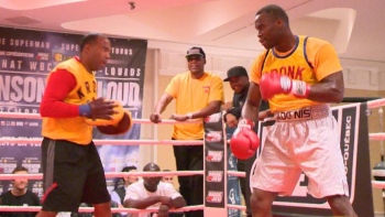 Séance de «sparring» pour Adonis