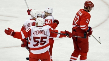 Red Wings 3 - Hurricanes 2 (Prol.)