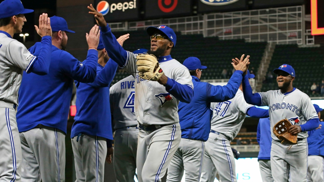 Les joueurs des Blue Jays célèbrent