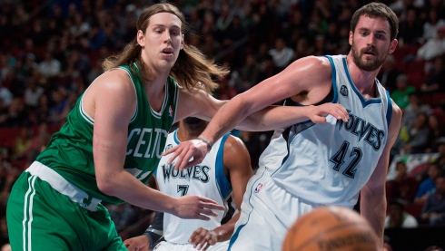 Kelly Olynyk et Kevin Love