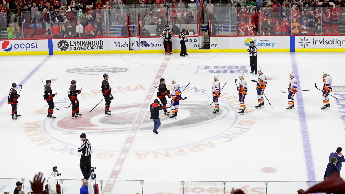 Les Hurricanes ont éliminés les Islanders