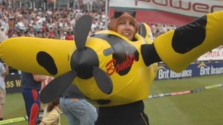 Mascotte des Kent Spitfires Bomber, mascotte des Kent Spitfires (Criquet)