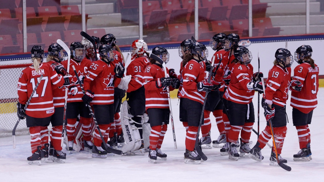 Les Canadiennes célèbrent