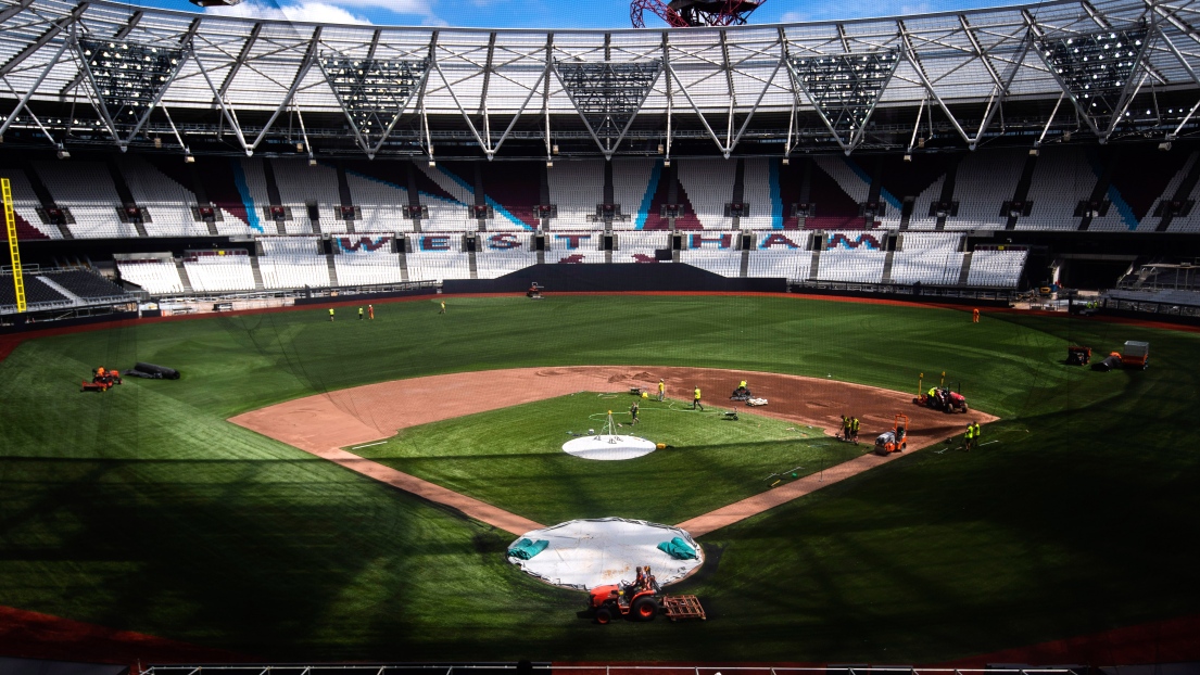 Un terrain de baseball au stade de West Ham à Londres