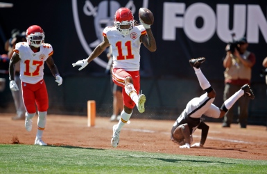 Mahomes et les Chiefs renversent les Raiders