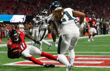 Julio Jones se charge de déplumer les Eagles