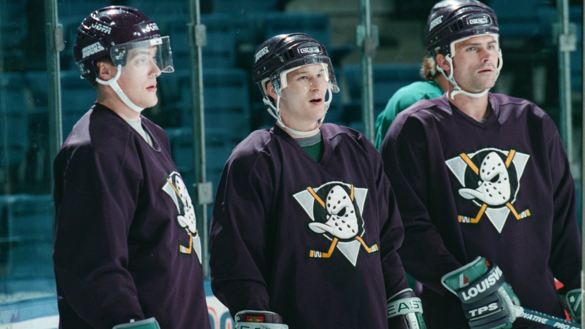 Teemu Selanne, Paul Kariya et Gary Valk.en 2000