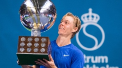 Shapovalov38.jpg