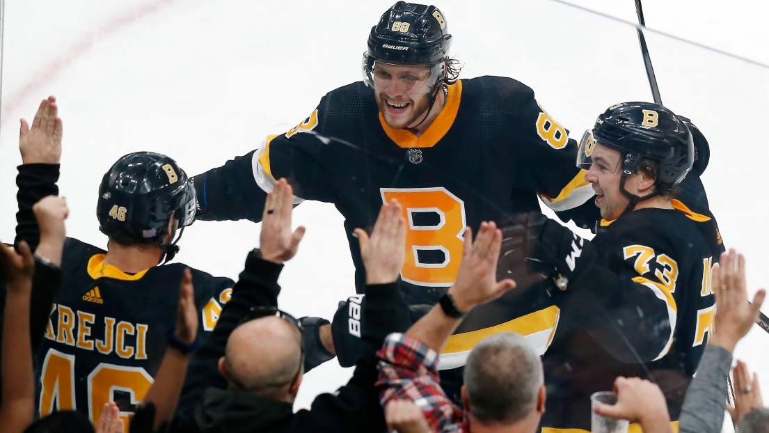 David Krejci, David Pastrnak et Charlie McAvoy