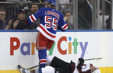À travers la LNH : Lindgren doit s’expliquer