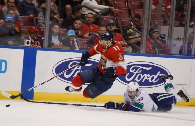 Jonathan Huberdeau fait chuter ses rivaux