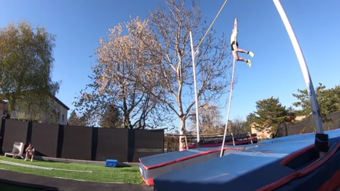 Renaud Lavillenie au saut à la perche