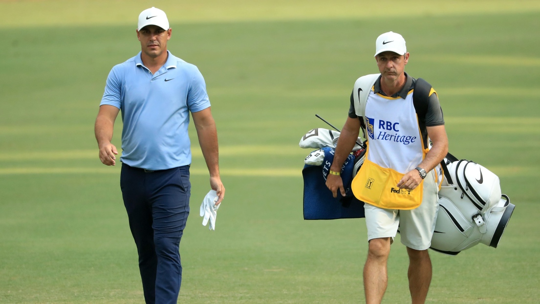 Brooks Koepka et son caddie Ricky Elliott