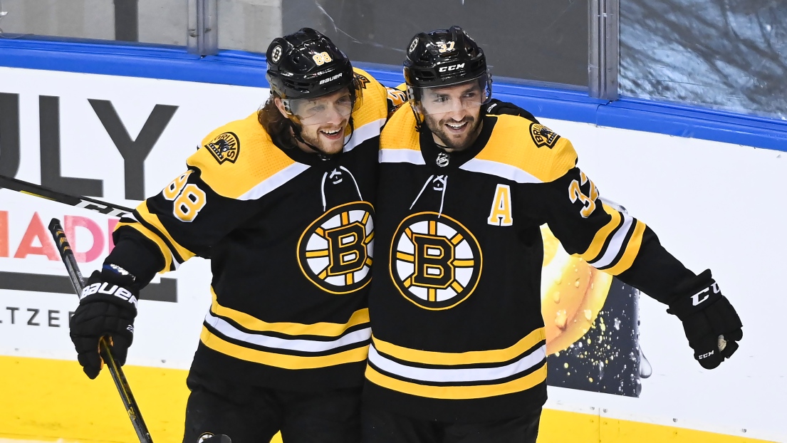 David Pastrnak et Patrice Bergeron