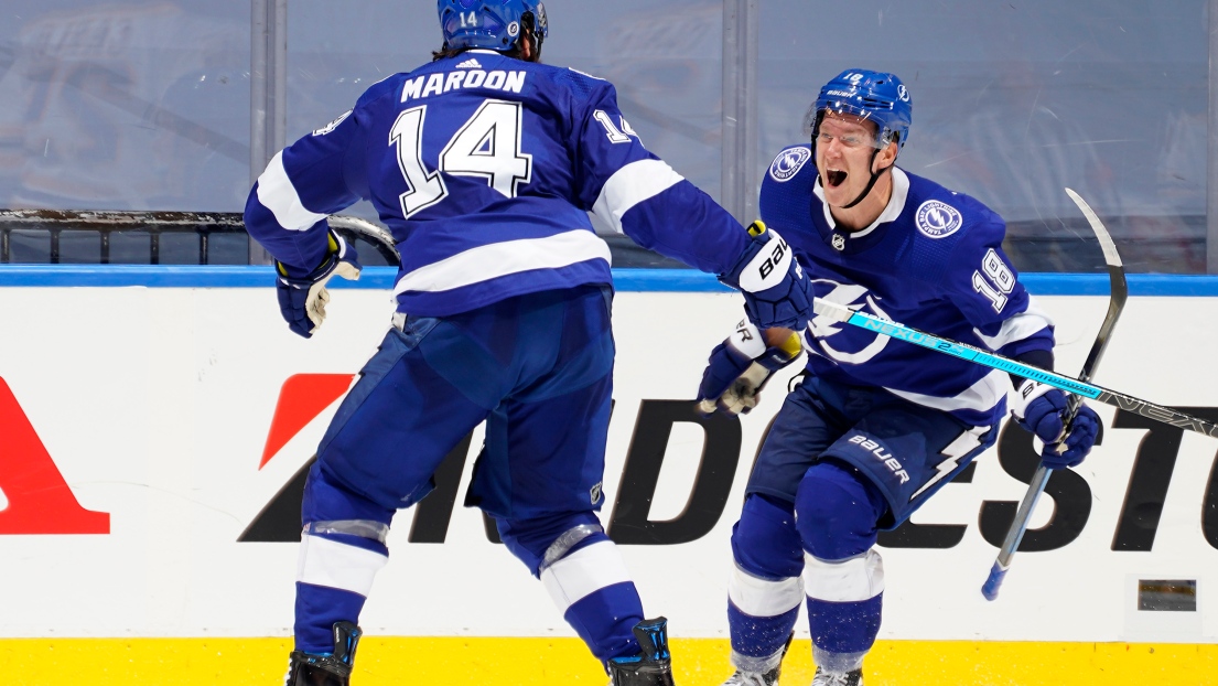 Ondrej Palat et Patrick Maroon