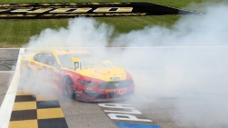 nascar.jpg