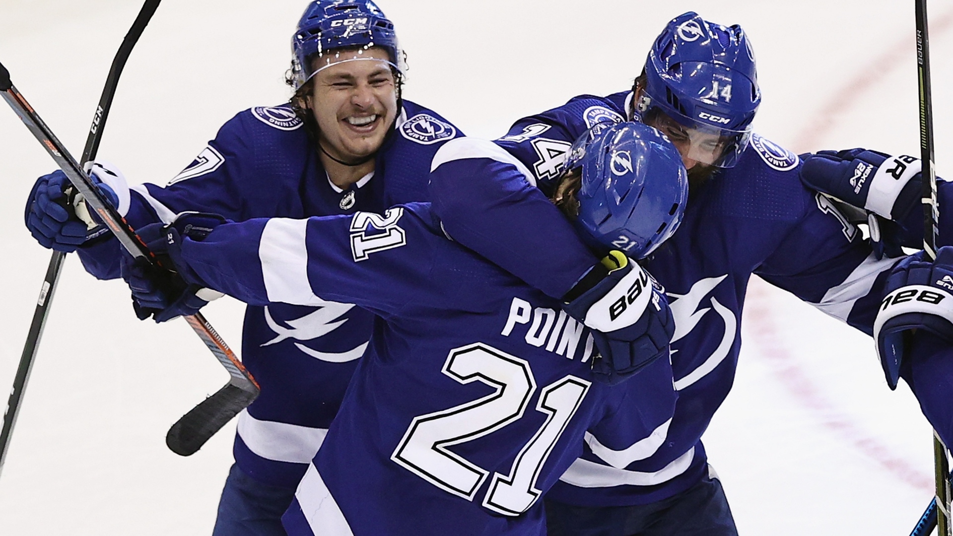 Yanni Gourde, Brayden Point et Pat Maroon