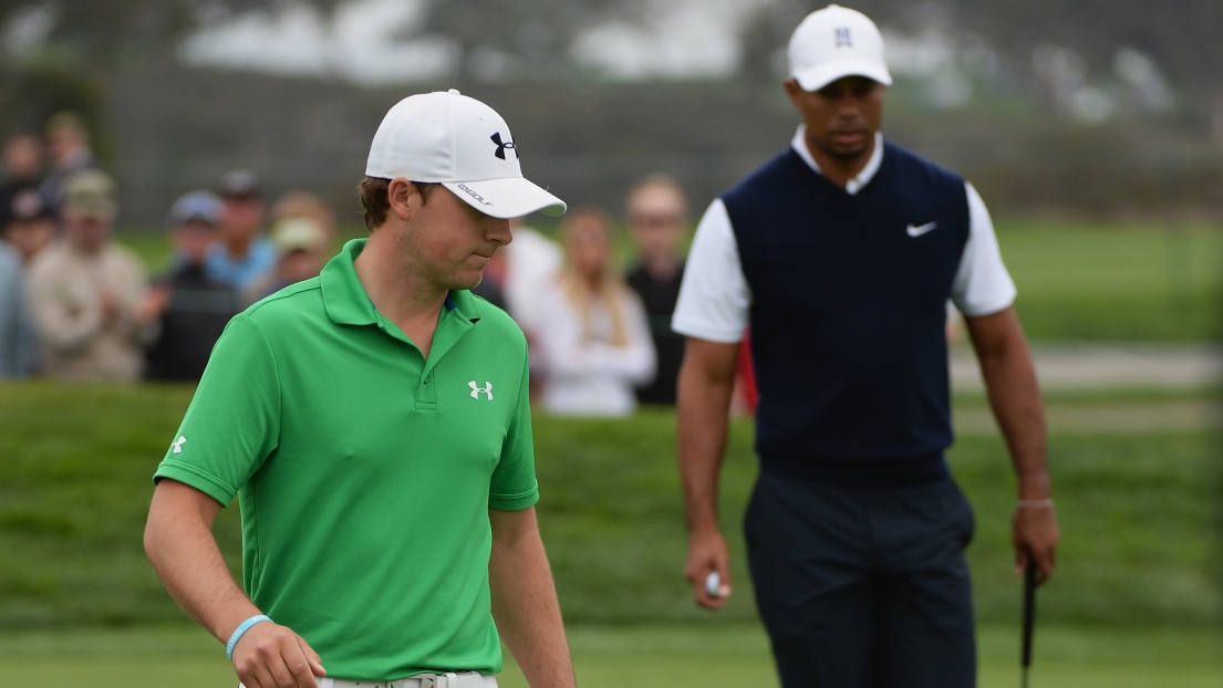 Jordan Spieth devant Tiger Woods