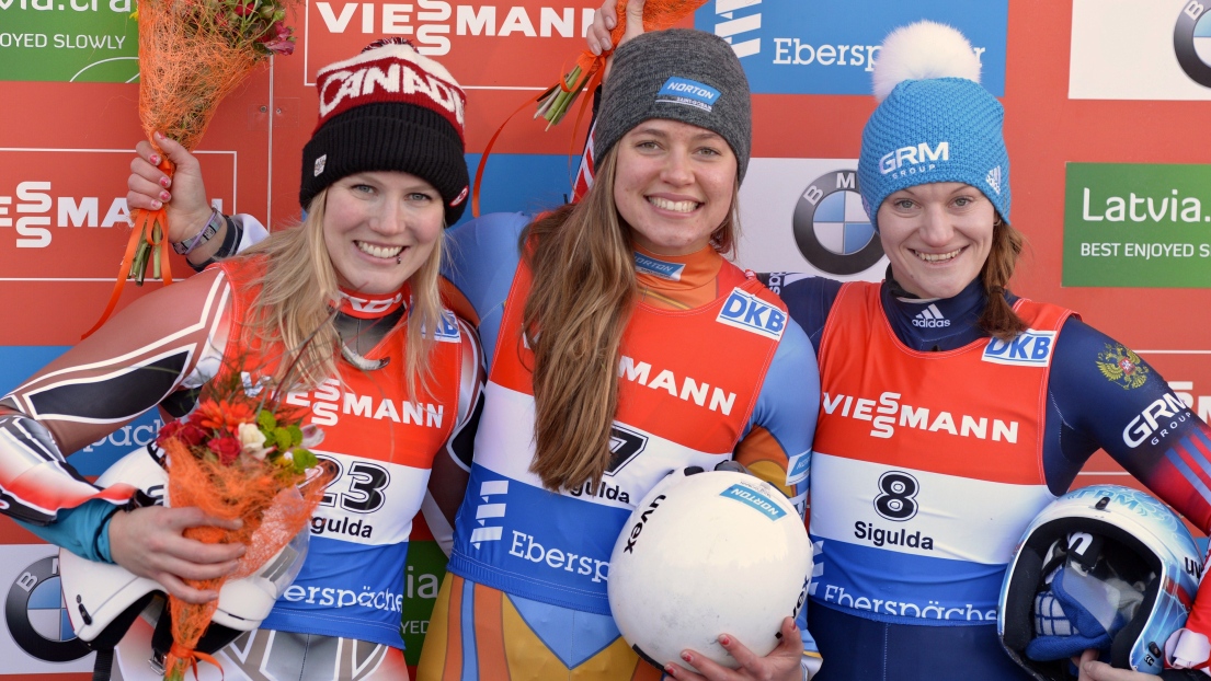 Alex Gough, Kate Hansen et Natalia Khoreva