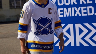 Sabres retro