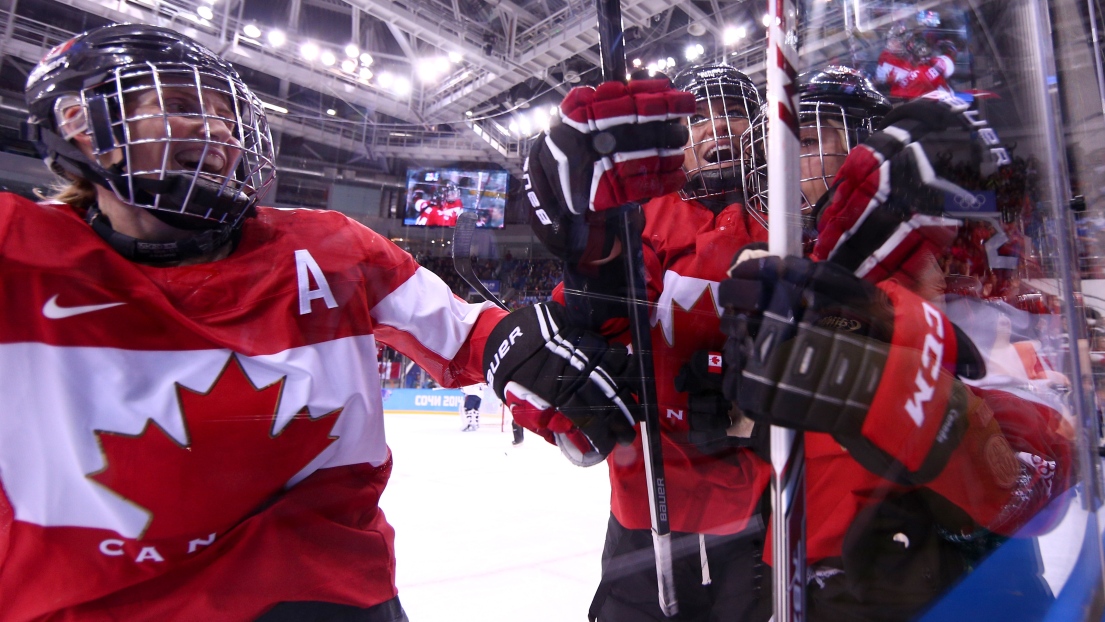 Hayley Wickenheiser et Meghan Agosta