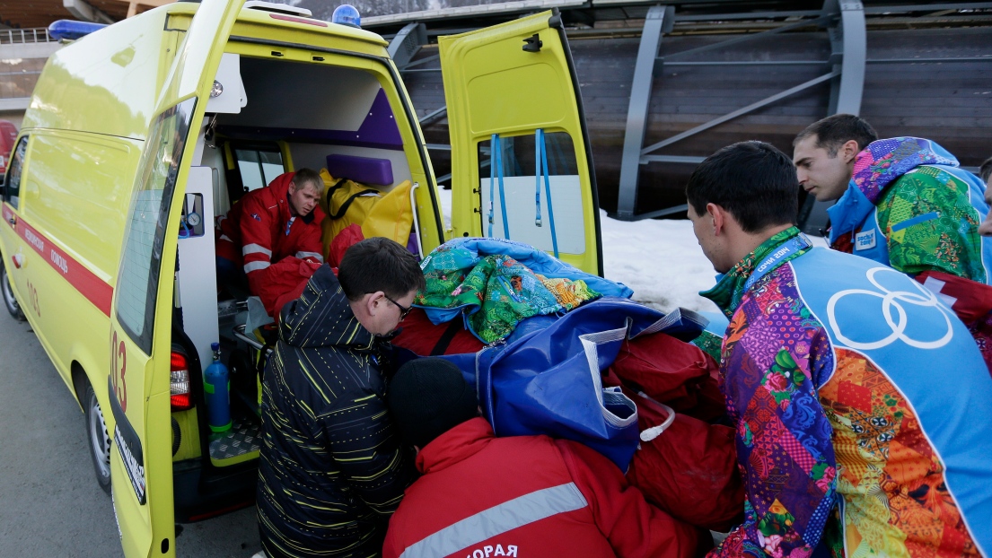 Un homme a été blessé par un bobsleigh