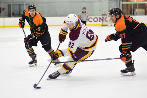 Tyler Hylland des Stingers de Concordia face aux Patriotes de l'UQTR