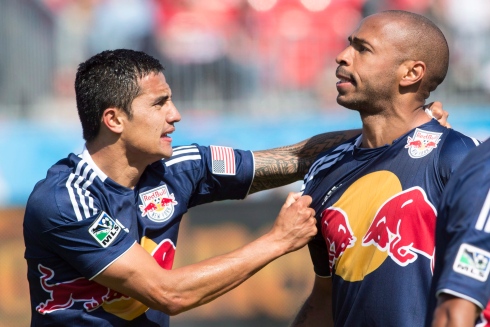 Tim Cahill et Thierry Henry